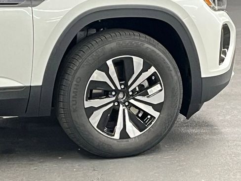 New 2026 Volkswagen Atlas SE image 38