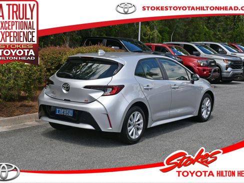 Used 2025 Toyota Corolla SE FWD image 1