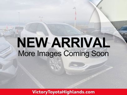 Used 2020 Buick Enclave Essence w/ LPO, Luxury Package