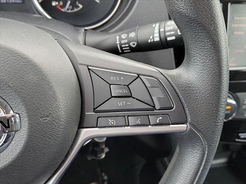 Used 2021 Nissan Rogue Sport S image 18