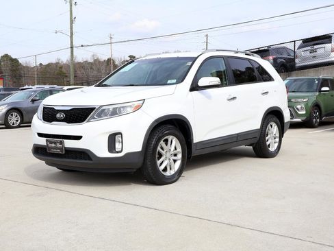 Used 2015 Kia Sorento LX image 31