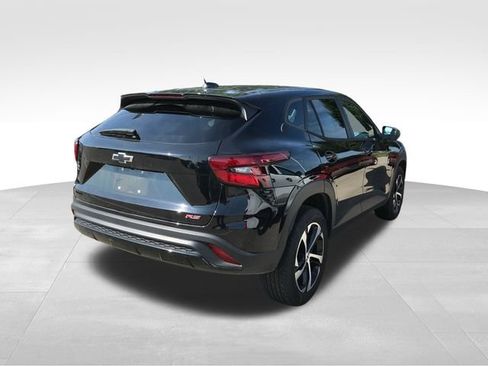 Certified 2024 Chevrolet Trax RS w/ Driver Confidence Package FWD image 27
