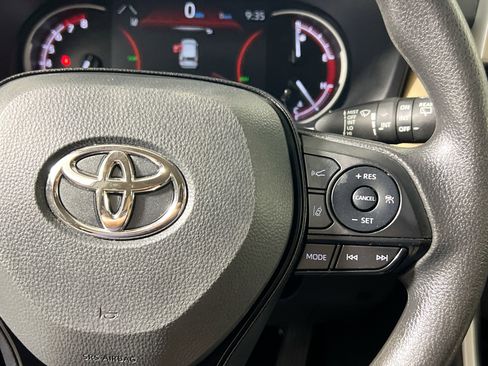 Used 2025 Toyota RAV4 XLE w/ Convenience Package FWD image 19