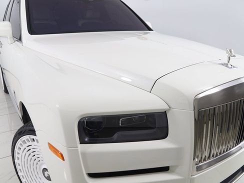 Used 2020 Rolls-Royce Cullinan image 27