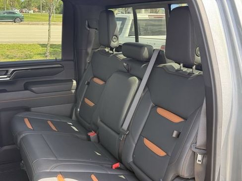 Used 2024 GMC Sierra 2500 AT4 w/ AT4 Premium Plus Package AWD/4WD image 33