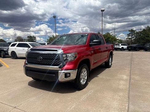 Used 2018 Toyota Tundra SR5 w/ SR5 Upgrade Package AWD/4WD image 2