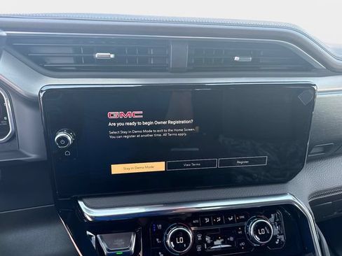 New 2026 GMC Sierra 3500 Denali w/ Denali Reserve Package AWD/4WD image 17