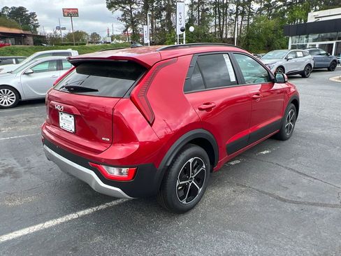 New 2025 Kia Niro EX image 3