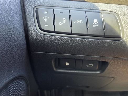 Used 2014 Kia Cadenza Premium w/ Technology Package image 46