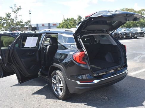 Used 2020 GMC Terrain SLT image 16