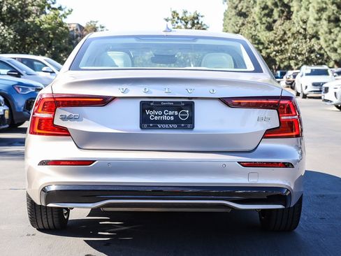 Used 2024 Volvo S60 B5 Plus image 10