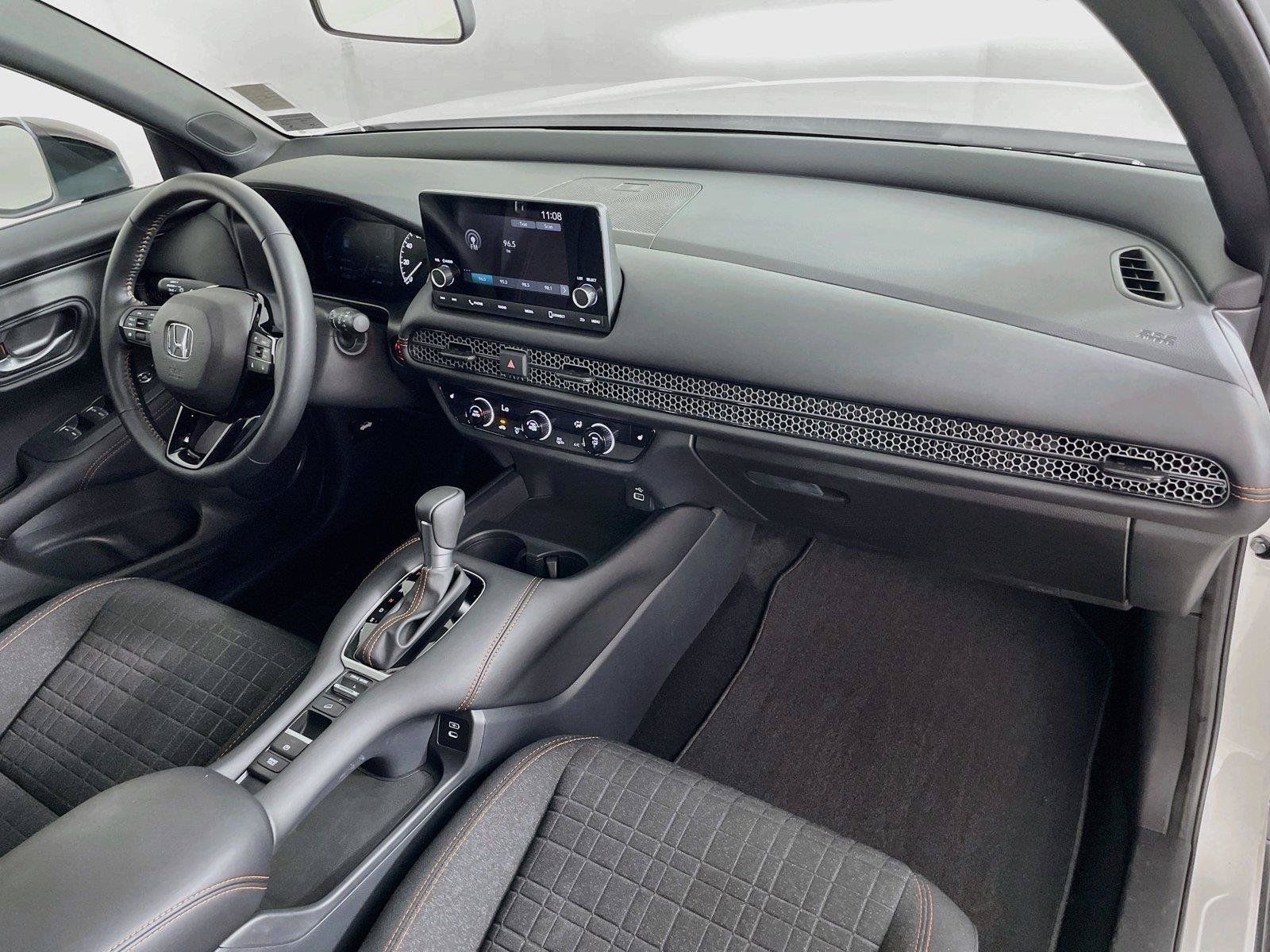 Certified 2025 Honda HR-V Sport image 32