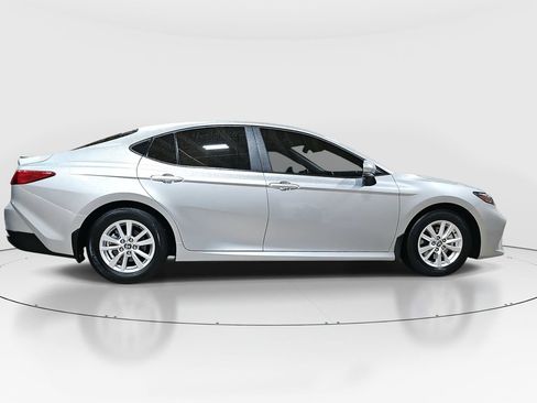 Certified 2025 Toyota Camry LE image 4