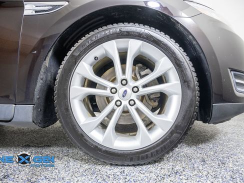 Used 2013 Ford Taurus SEL FWD image 43