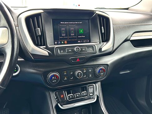 Used 2021 GMC Terrain SLE w/ Driver Convenience Package image 31