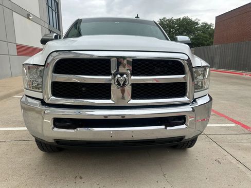 Used 2016 RAM 2500 SLT AWD/4WD image 3