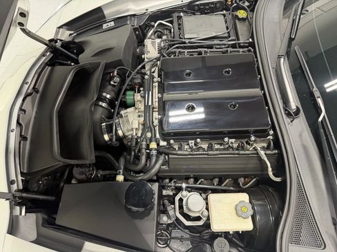 Used 2016 Chevrolet Corvette Z06 w/ 3LZ Preferred Equipment Group image 32