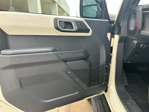 New 2026 Ford Bronco Outer Banks w/ Sasquatch Package AWD/4WD image 10