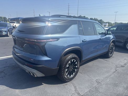 Used 2025 Chevrolet Traverse Z71 w/ Driver Confidence Package AWD/4WD image 4