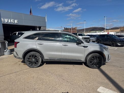 Used 2022 Kia Sorento SX image 6