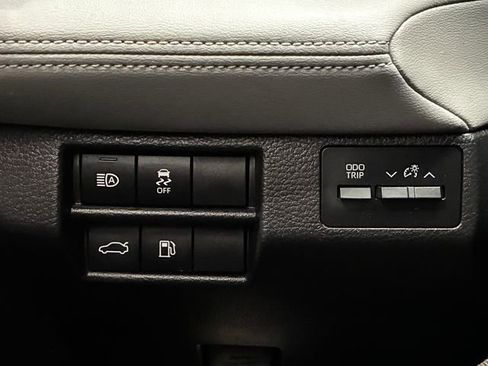 Used 2019 Toyota Avalon XSE w/ All Weather Liner Package image 20