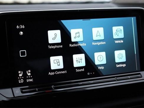 New 2026 Volkswagen Atlas SE image 13