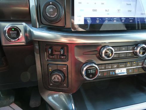 Used 2021 Ford F150 Lariat w/ Equipment Group 502A High AWD/4WD image 30