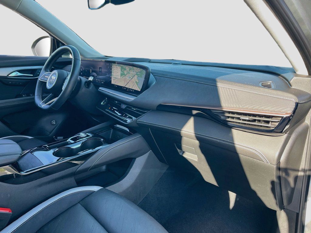 Used 2025 Buick Envision Sport Touring AWD/4WD image 29