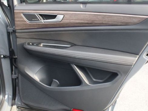 Used 2025 Volkswagen Atlas SEL Premium R-Line image 29