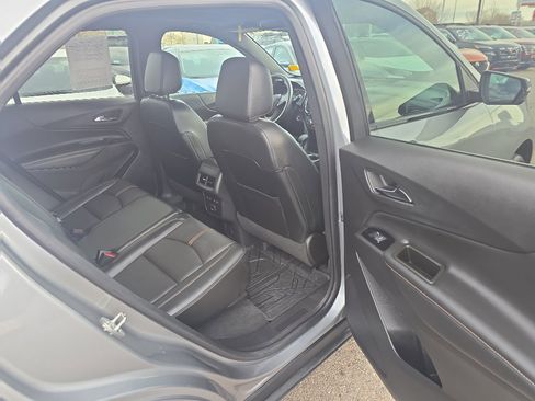Used 2023 Chevrolet Equinox Premier image 12
