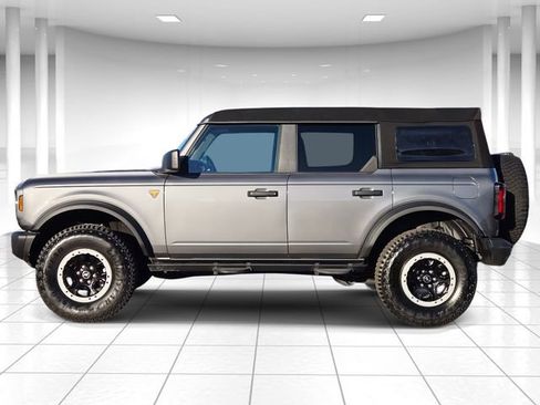 Used 2023 Ford Bronco Badlands w/ Sasquatch Package image 2