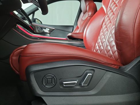 Used 2024 Audi SQ7 Prestige image 32