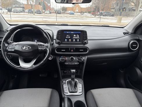 Used 2018 Hyundai Kona SEL w/ SEL Tech Package 02 FWD image 18