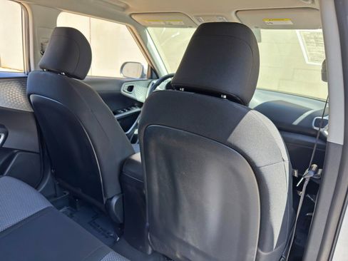 Used 2021 Kia Soul LX image 28