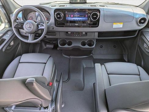 New 2025 Mercedes-Benz Sprinter 2500 image 14