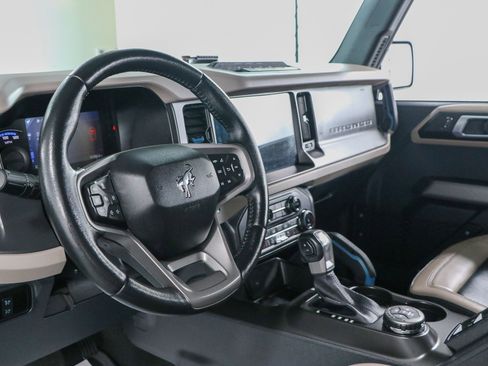 Used 2022 Ford Bronco Wildtrak AWD/4WD image 23