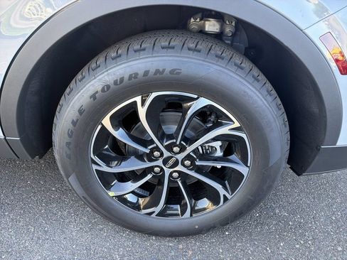 New 2026 Lincoln Nautilus Premier AWD/4WD image 14