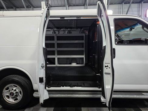 Used 2019 GMC Savana 2500 w/ Driver Convenience Package image 10
