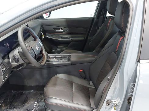 New 2026 Nissan Sentra SR FWD image 19