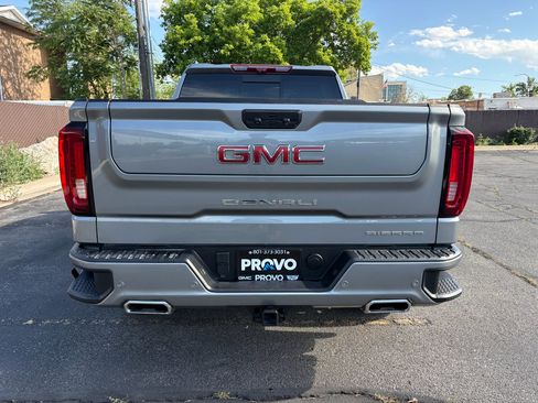 Used 2023 GMC Sierra 1500 Denali w/ Technology Package AWD/4WD image 5