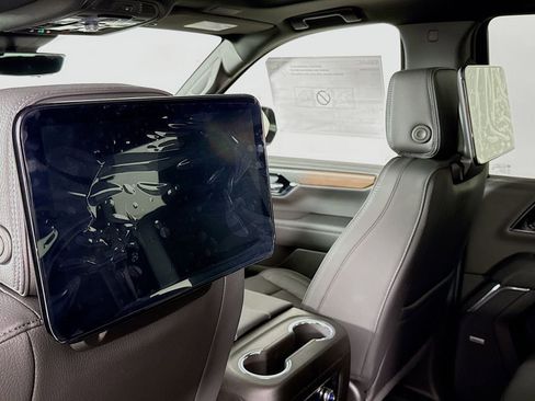 New 2026 GMC Yukon Denali w/ Denali Reserve Package AWD/4WD image 32