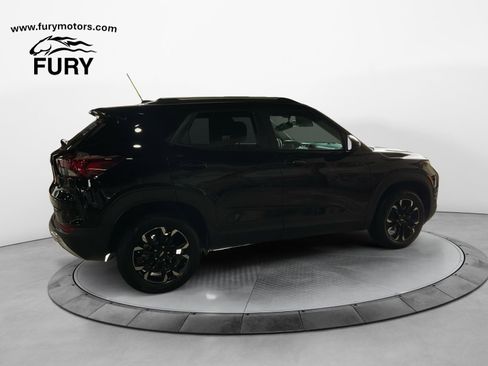 Used 2022 Chevrolet TrailBlazer LT w/ Convenience Package AWD/4WD image 3