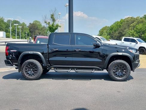 New 2026 Chevrolet Colorado Trail Boss AWD/4WD image 2