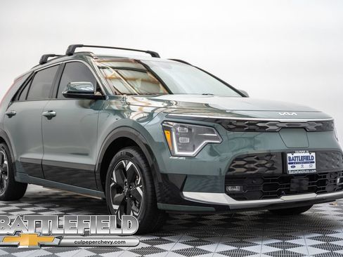 Used 2023 Kia Niro Wave w/ Wave Preserve Package FWD image 1