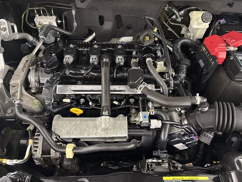 Used 2022 Nissan Kicks SR image 28