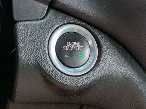 Used 2021 Chevrolet Equinox LT FWD image 26
