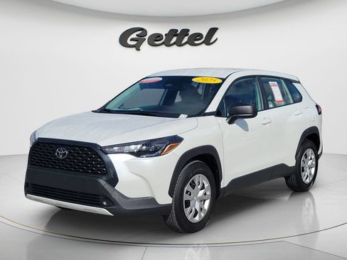 Certified 2025 Toyota Corolla Cross L FWD image 1