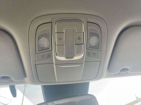 Used 2019 Hyundai Santa Fe SE image 28