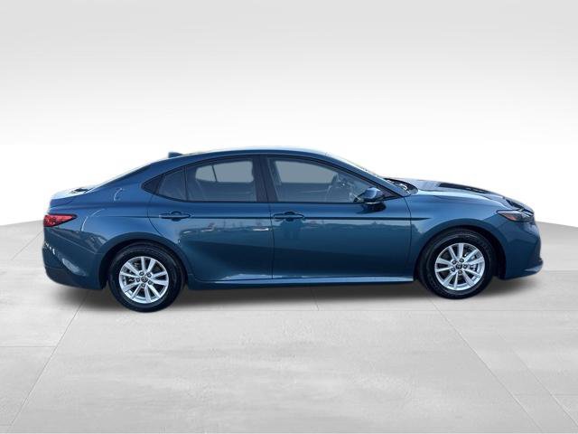 Used 2025 Toyota Camry LE FWD image 6