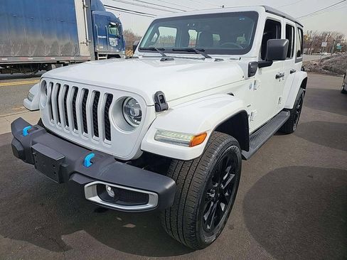 Used 2022 Jeep Wrangler Unlimited Sahara w/ Cold Weather Group AWD/4WD image 1